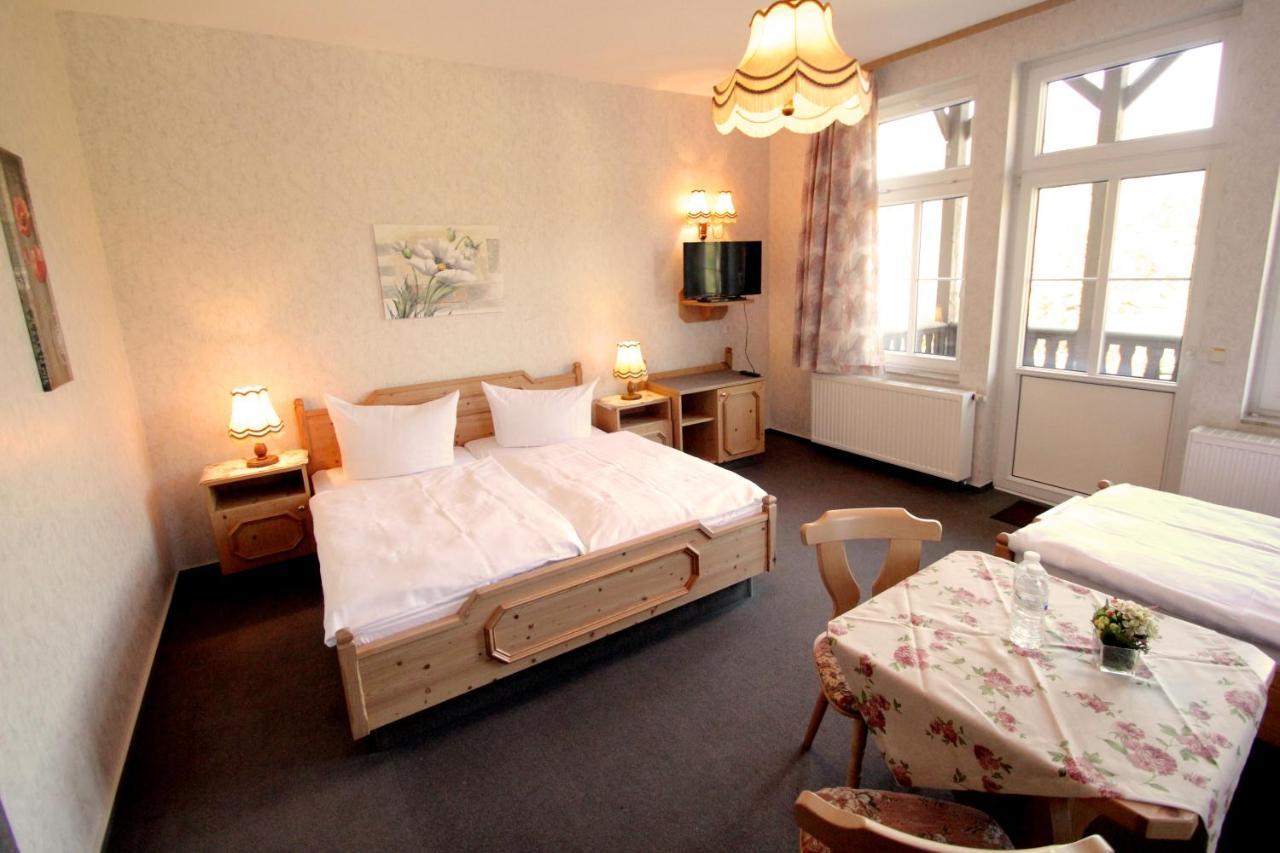 Hotel Schwarzaburg Schwarzburg Exteriör bild