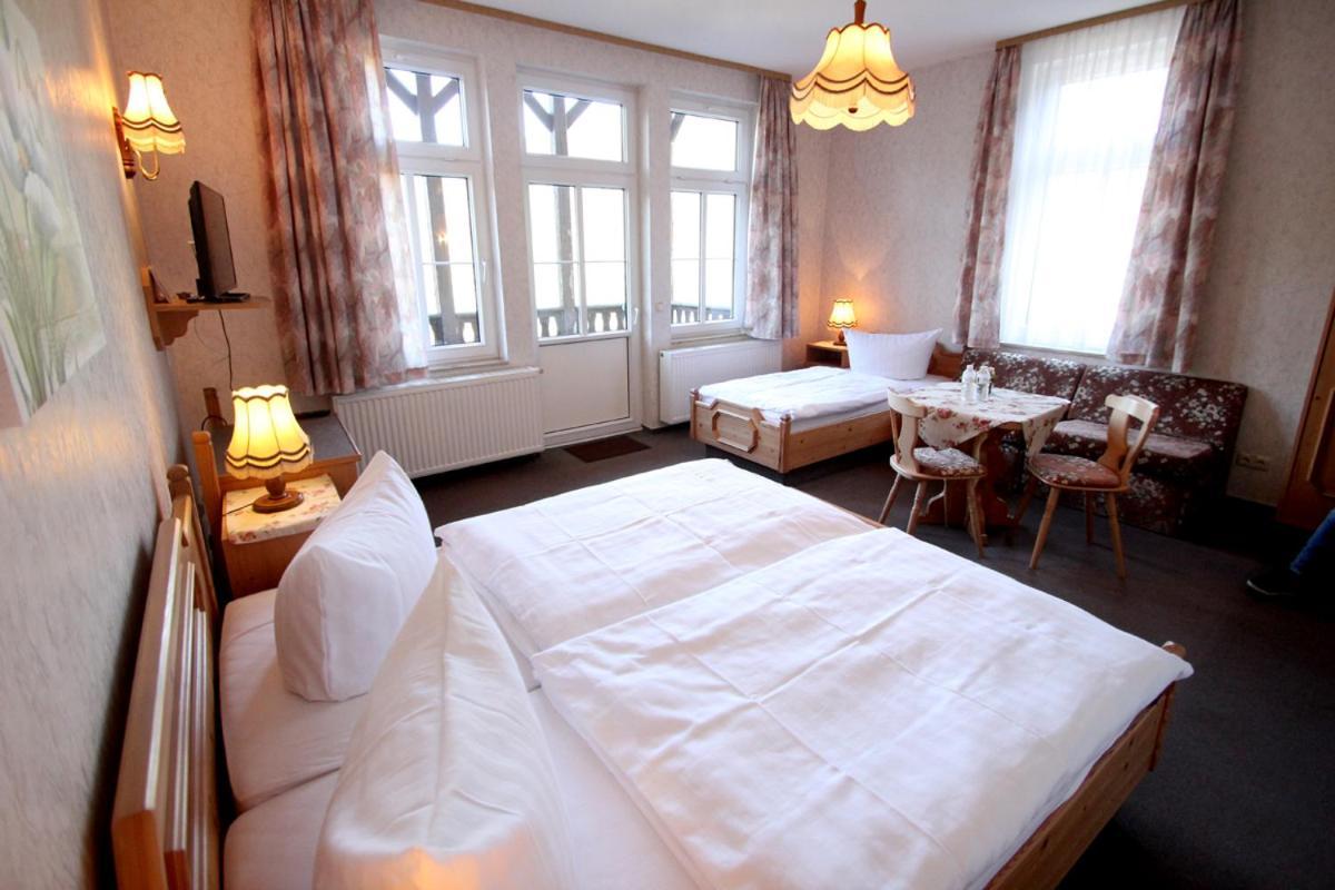 Hotel Schwarzaburg Schwarzburg Exteriör bild